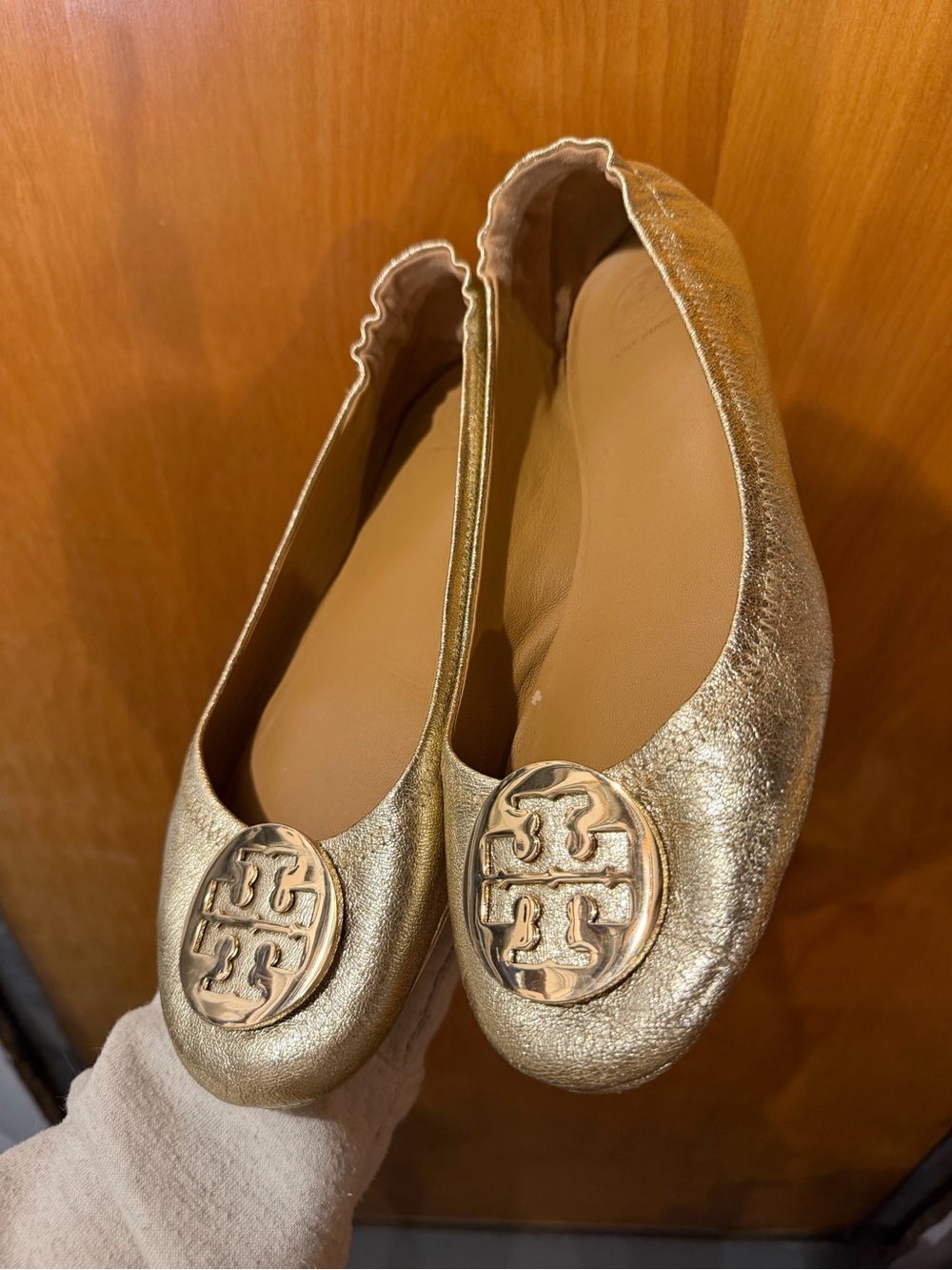 Tory Burch Gold Metallic Logo Ballet Flats - Picture 4 of 12